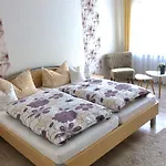 Gaestehaus Tepel 4*